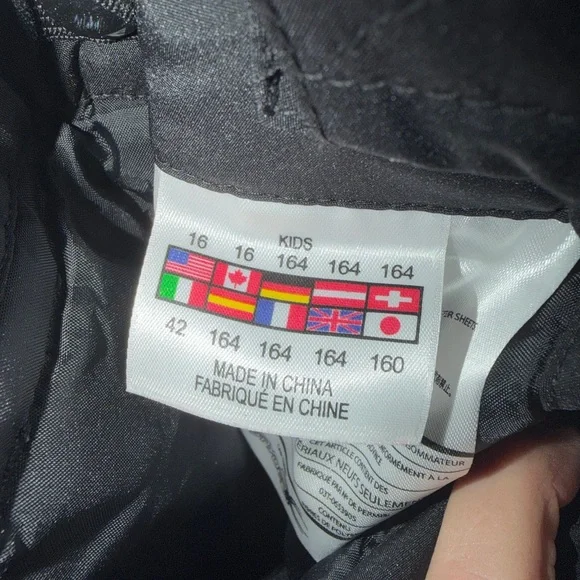 Unisex Youth, Black Suspender Pants - Picture 4 of 4